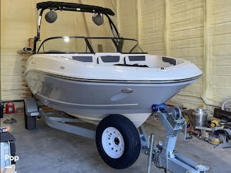 Lancha a motor Bayliner VR5