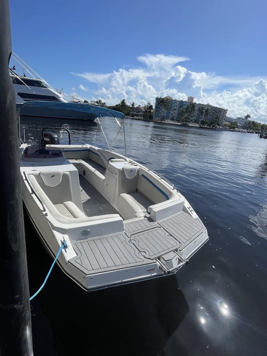 Spacious 23' Deck Boat! FUEL INCLUDED! Perfect for Sandbars/Cruising!