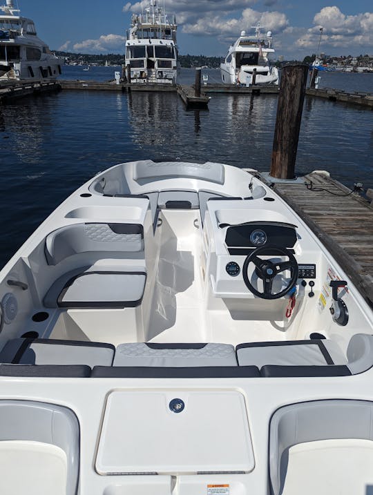 The Perfect Boat To Enjoy Lake Union