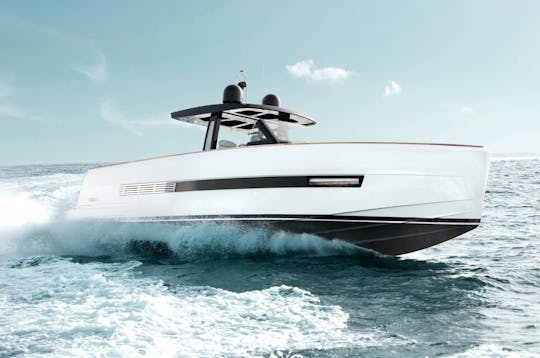 LUPA - Le Fjord 42 est le meilleur bateau d'une journée entre Monaco et Saint-Tropez
