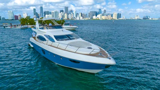 70ft Beutiful Azimut Yacht W/2 Jet Ski Included in Miami for up to 13 guests!