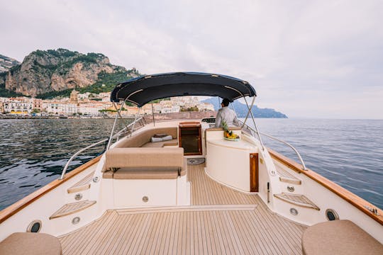 Increíble barco Apreamare de 38 pies, elegante y deportivo para Amalfi