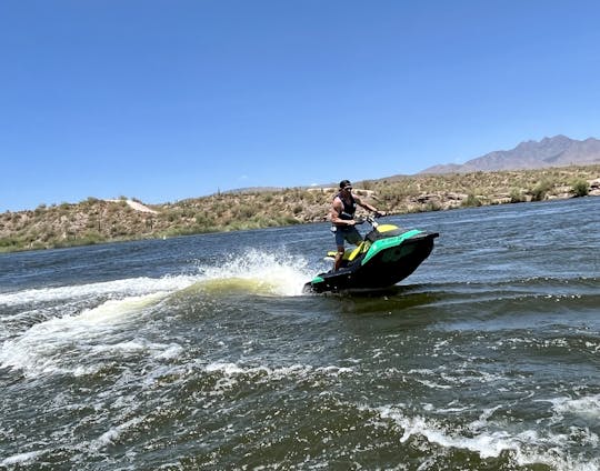 2 SeaDoo JetSkiのデイリーレンタル（今週末空き状況）