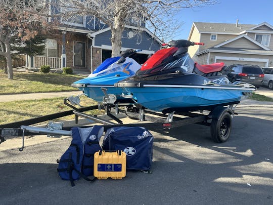 Aluguel de 2 jet skis - Tubo rebocável - dossel e 6 cadeiras de camping