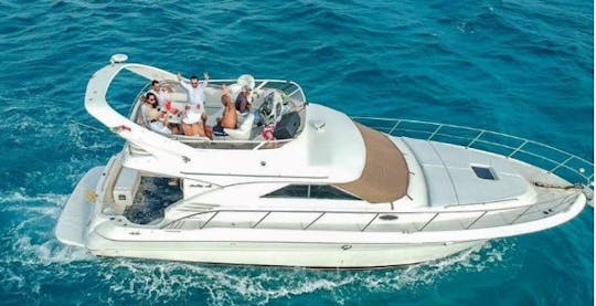 Private 46ft Sedan Bridge Motor Yacht In Cancún Quintana Roo