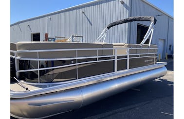 Big Island Party Boat-BRAND NEW Pontoon - Captained OR Rental on Lake Minnetonka