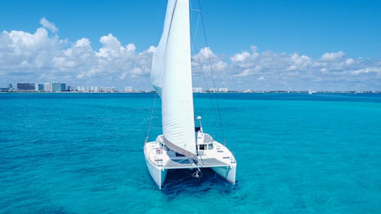 CATAMARÃ DE LUXO DE 44 PÉS ⛵️ NAVEGANDO PARA ISLA MUJERES 🏝️ 