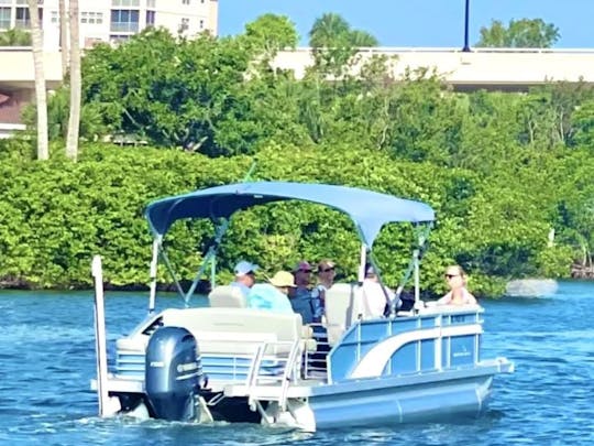 BEACH BOSS TRITOON avec 150 ch et Power Pole à Venice en Floride