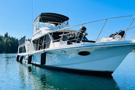 51' Coastal Cruiser Fun on the floating hotel on lake union