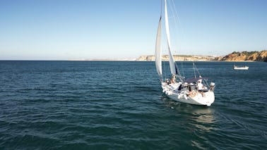 Golden Hour sur un yacht élégant : visite au coucher du soleil à Lagos, en Algarve