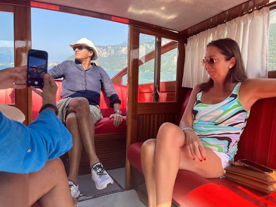 Lake Como Tour on a Classic Wood Boat