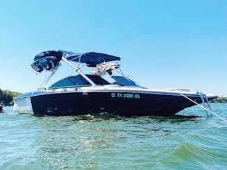 Barco de vela y surf Mastercraft X-Star con capitán en el lago Ray Hubbard - Rockwall, Texas