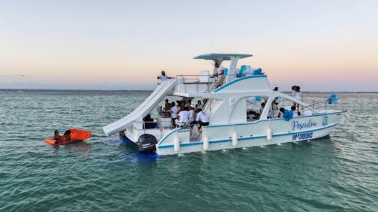 FULL DAY VIP EXPERICE-LUXURY CATAMARAN PRIVATE PARTY FROM 8AM TO 3.30PM