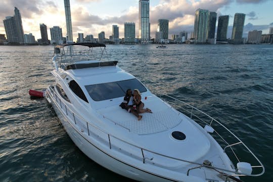 65' AICON Flybridge- 1 FREE Jetski or BALLOON DECORATION INCLUDED