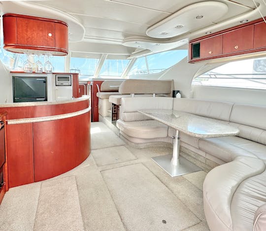 52’ Maxum FlyBridge Yacht - Fuel Included