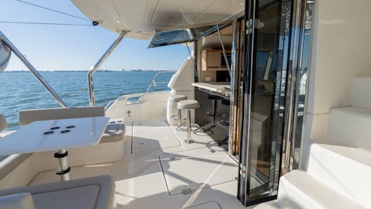 "Cay Sara" Yacht Charter in St.Petersburg, FL