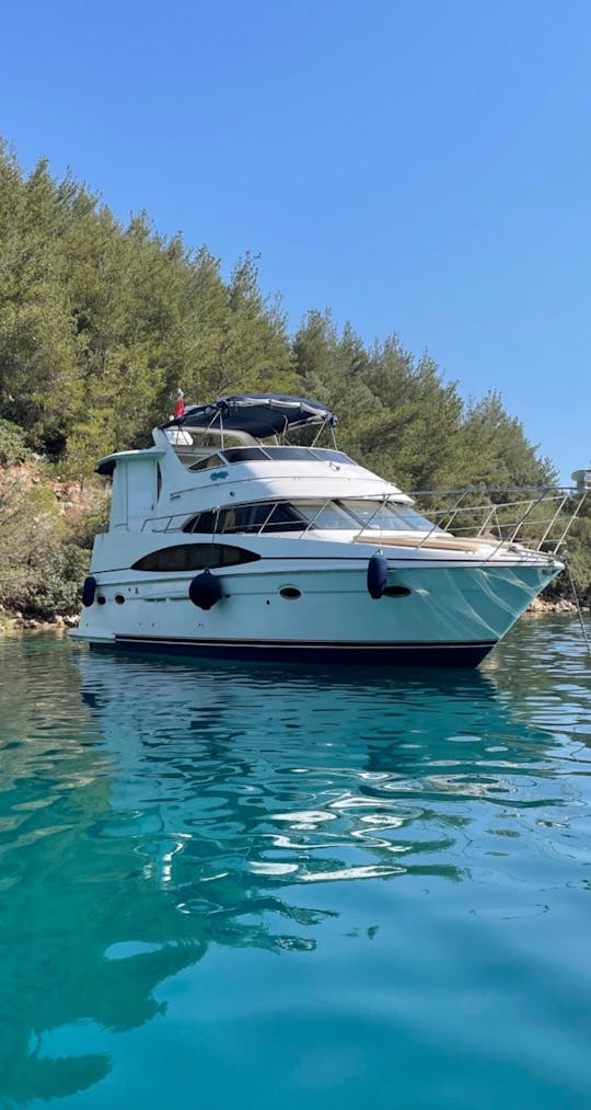 Iate a motor Carver 40 Command Bridge - excursão privada a DIDIYMA a Bodrum