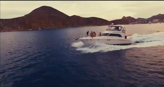 Iate privado de luxo de 51 pés em Cabo San Lucas