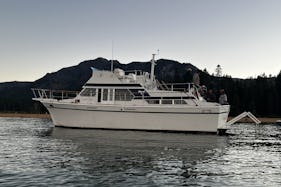 Classic 40ft Luxury Motor Yacht Available in South Lake Tahoe, California!