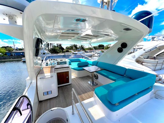 Exquisite Yacht - 60ft Azimut for Charter in Florida