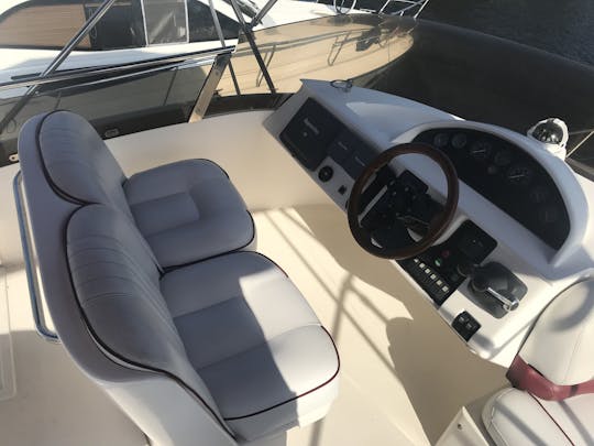 Yates a motor Princess 45 Fly