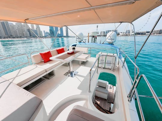 Yacht à moteur Paramount X33 de 50 pieds à Dubaï, Émirats arabes unis