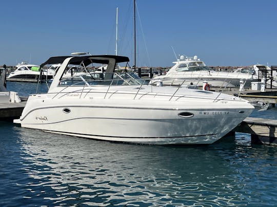 34’ Rinker (KMB #11) - Affordable Yacht for 12!