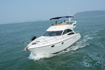 Luxurious Day Trip Charter on a 44' Yacht at Setonaikai, a breathtaking Nature.