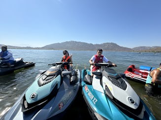 2025 Seadoo GTI 170 no lago Perris ou rebocado automaticamente.