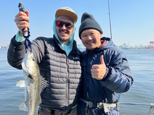 Osaka Bay Fishing Charter!! Enjoy a private group fishing!! Hours are flexible.