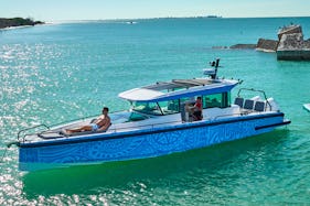 LUXURY POWER BOAT..CAN FIT LARGE GROUPS...ISLAND HOPPER!!!!!