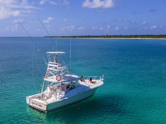 40ft Luhrs for best fishing from Puerto Aventuras, Riviera Maya