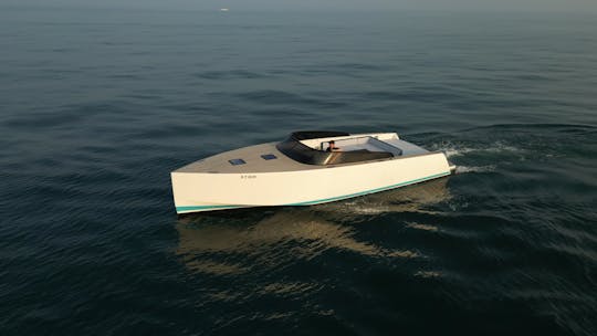O iate mais estiloso do porto de Dubai - VanDutch 40