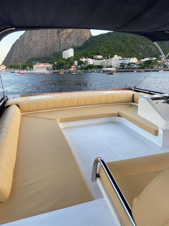 Crucero de lujo en Río de Janeiro: Intermarine Flybridge de 44 pies