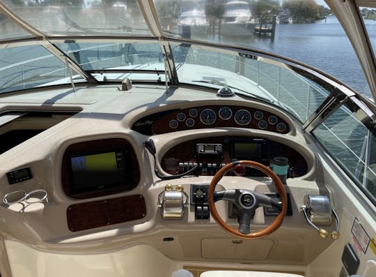 Cruise in Comfort with Spacious 45’ Sea Ray Yacht in Miami!