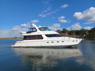 54ft Roomy Stylish Luxury Yacht on the Puget Sound