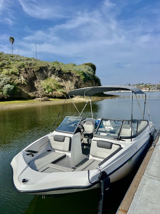 19 ft Yamaha: Cruise Newport Beach in Style! 