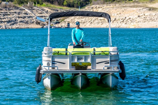 Party Tri-toon for up to 12 People on Lake Travis