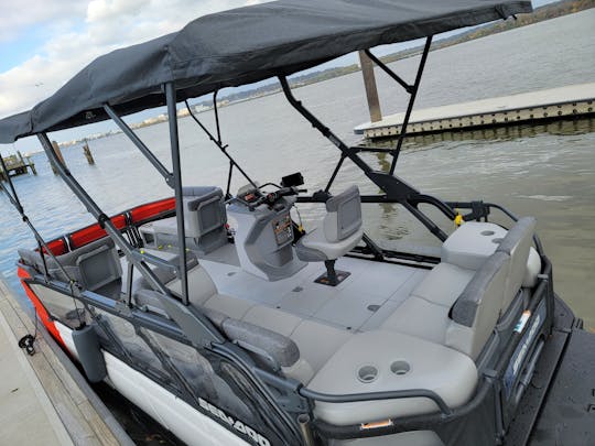 Not Your Average Pontoon: Seadoo Switch Cruise 21'