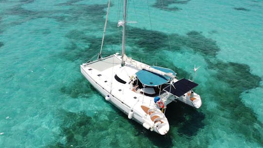 Alquiler privado en catamarán de vela de 46 pies con capacidad para 45 personas