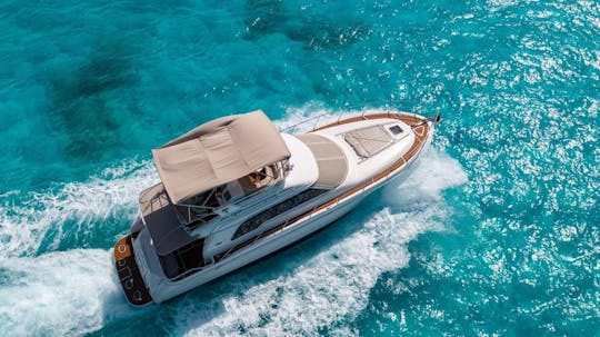 Yacht de luxe Sea Ray de 52 pieds à Cancún — Explorez les mangroves, Isla Mujeres et plus encore