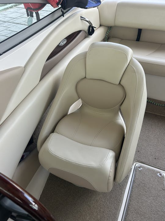 Bateau Chaparral 220 SSi | Ski, wakeboard et tube sur Canyon Lake Tx