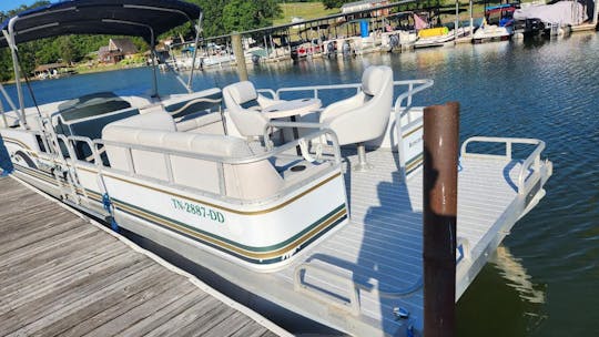 Cruise the water on a LeisureKraft 24ft Pontoon!