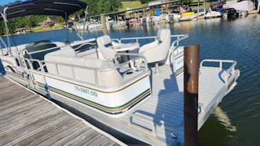 Cruise the water on a LeisureKraft 24ft Pontoon!