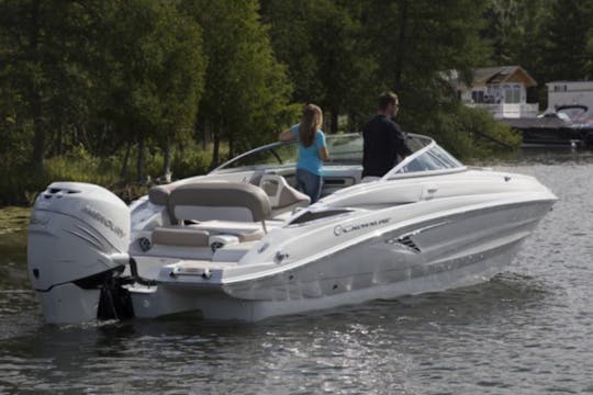 Crownline 235X Cruiser para 10 personas