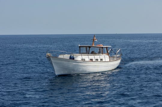 Vintage vibes on the sea: explore Palermo on a classic 12 m gozzo