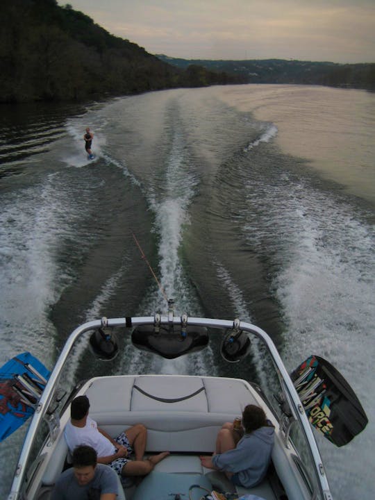 Unforgettable Lake Time w/ family aboard the Top of the line Mastercraft X-Star 