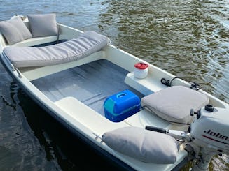 Private sloop for up to 6 people in The Hague 