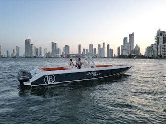 41 Foot Motorboat In Cartagena For 22 People
