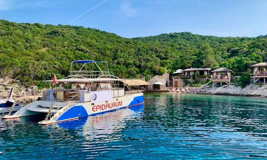 Cat 17 Power Catamaran Rental in Dubrovnik, Dubrovačko-neretvanska županija